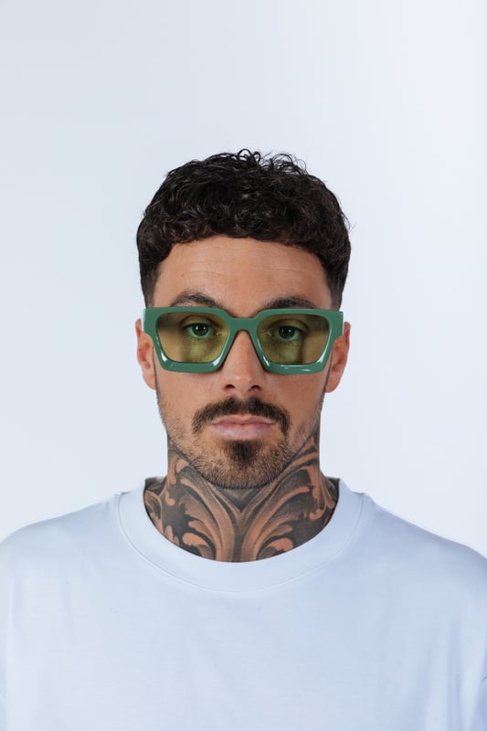 Frame Colour: Mint Green
lens Colour: Mint Green
Material: AC Lens PC Frame
One Size
SKU: SG2500117
UV 400 PROTECTION 
LENS FILTER CATEGORY 2