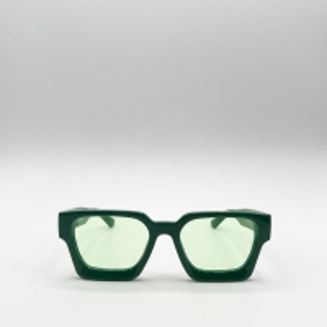 Frame Colour: Mint Green
lens Colour: Mint Green
Material: AC Lens PC Frame
One Size
SKU: SG2500117
UV 400 PROTECTION 
LENS FILTER CATEGORY 2