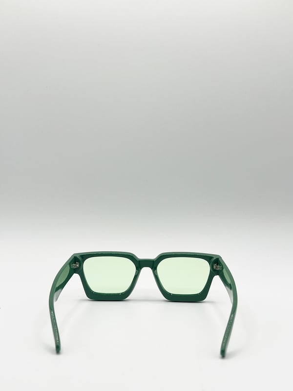 Frame Colour: Mint Green
lens Colour: Mint Green
Material: AC Lens PC Frame
One Size
SKU: SG2500117
UV 400 PROTECTION 
LENS FILTER CATEGORY 2