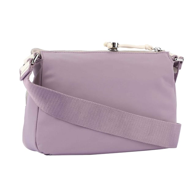 Handtasche für Damen von der Marke Joop! JEANS. Aus der Serie Lietissimo Jasmina Shoulderbag shz. Großes Hauptfach mit Reißverschluss. Längenverstellbare Träger mit Logo Schriftzug.