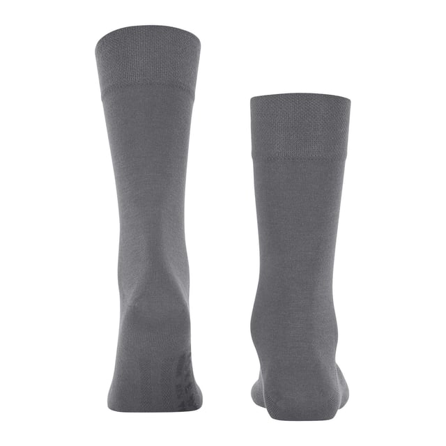 Socks for men of the brand FALKE. Plain model from the Sensitive New York series. Right/left marking on the top. Pleasant wearing comfort.