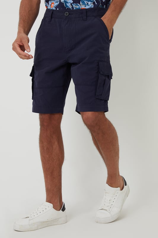 These cotton, regular fit cargo shorts from Threadbare feature a stylish drawcord hem, front and back pockets and two additional cargo pockets and has a zip fly fastening. A great addition to your summer wardrobe. Other colours available.