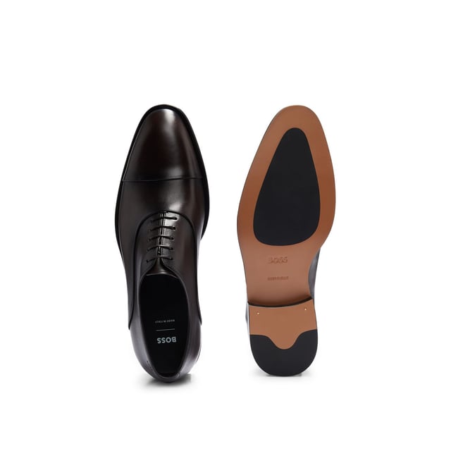 Mens Boss Derrek Oxford Shoes in brown.- Calf leather.- Lace-up fastening.- Seam detailing.- Branded leather insole.- Leather sole.- Ref: 50495997203