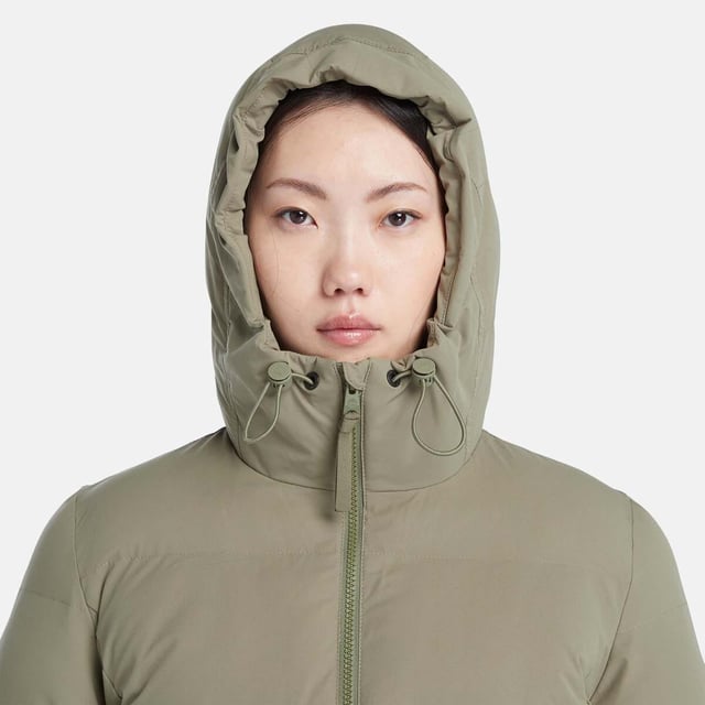 Womens Timberland Durable Water Repellent Parka Jacket in green.- Adjustable hood.- Full zip fastening.- Side pockets.- Adjustable cuffs and hem.- DWR (Durable Water Repellent) Treatment.- Ref: A6SVE5901