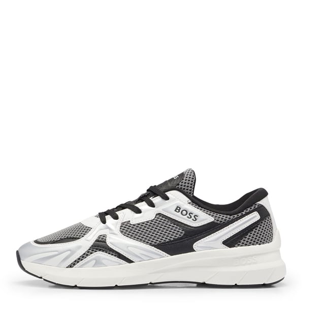 Runner inspired sneaker introduced in the SR23 Collection, for the daily urban use. Upper made of mesh, thermo and rubber synthetic leather for a fresh sporty look. BOSS embossed logo on quarter and on the backtab, printed logo on tongue. Ref: 50504289041.