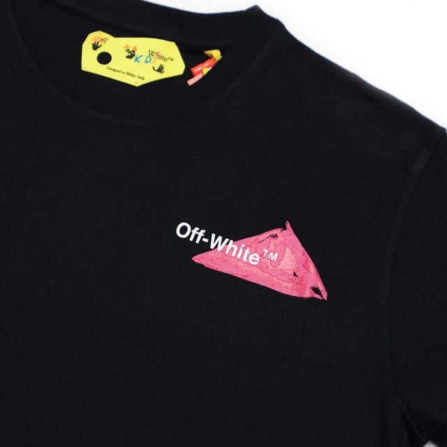 Juniors Off White Shape T-shirt in zwart - roze.- Ronde hals.- Korte mouwen.- Off White grafisch logo vooraan. - Pijlgrafiek op de rug.- Normale pasvorm.- 100% katoen.- Ref: OGAA0010061032